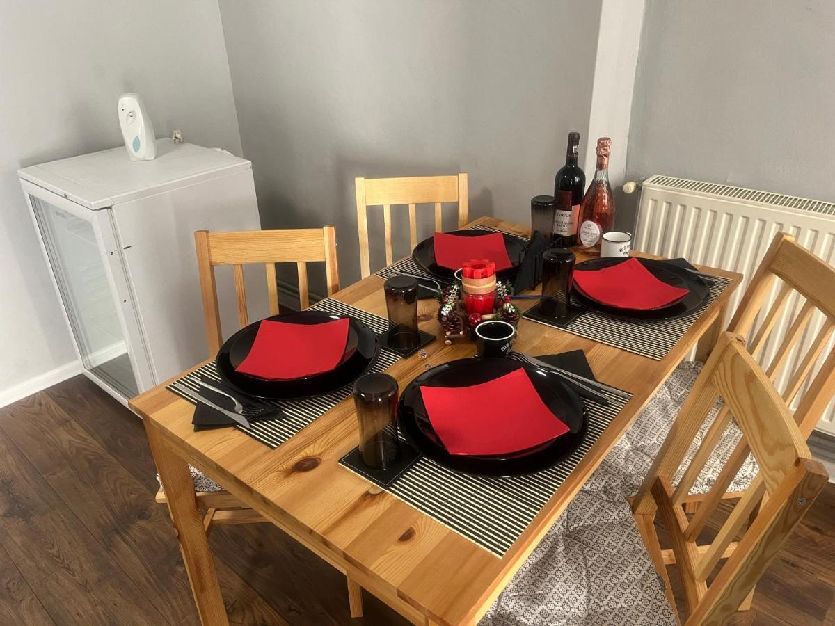 Grey House Apartment Брашов Екстериор снимка